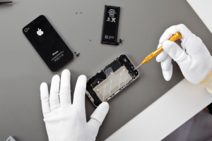 Dịch vụ sửa chữa iphone tại chỗ uy tín